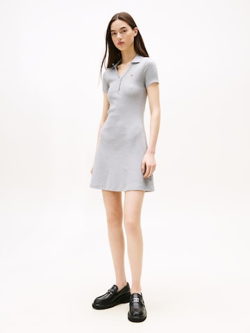 Abito di Tommy Jeans in grigio