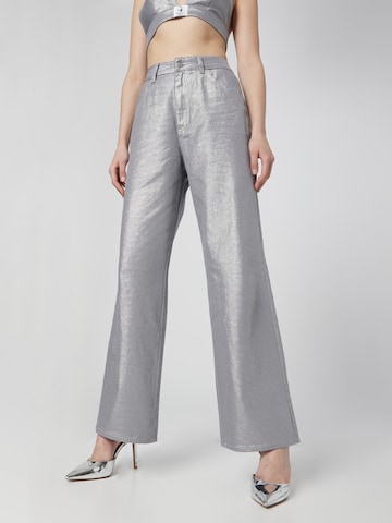 VIERVIER Wide leg Jeans 'Tessa' in Zilver: voorkant