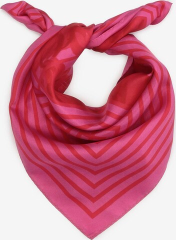 Foulard di Kazar in rosso: frontale