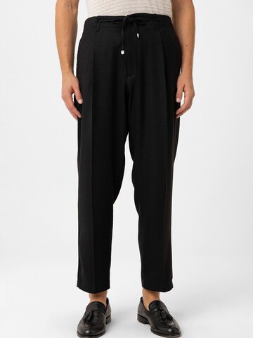 Regular Pantalon à pince 'Jelani' Antioch en noir : devant