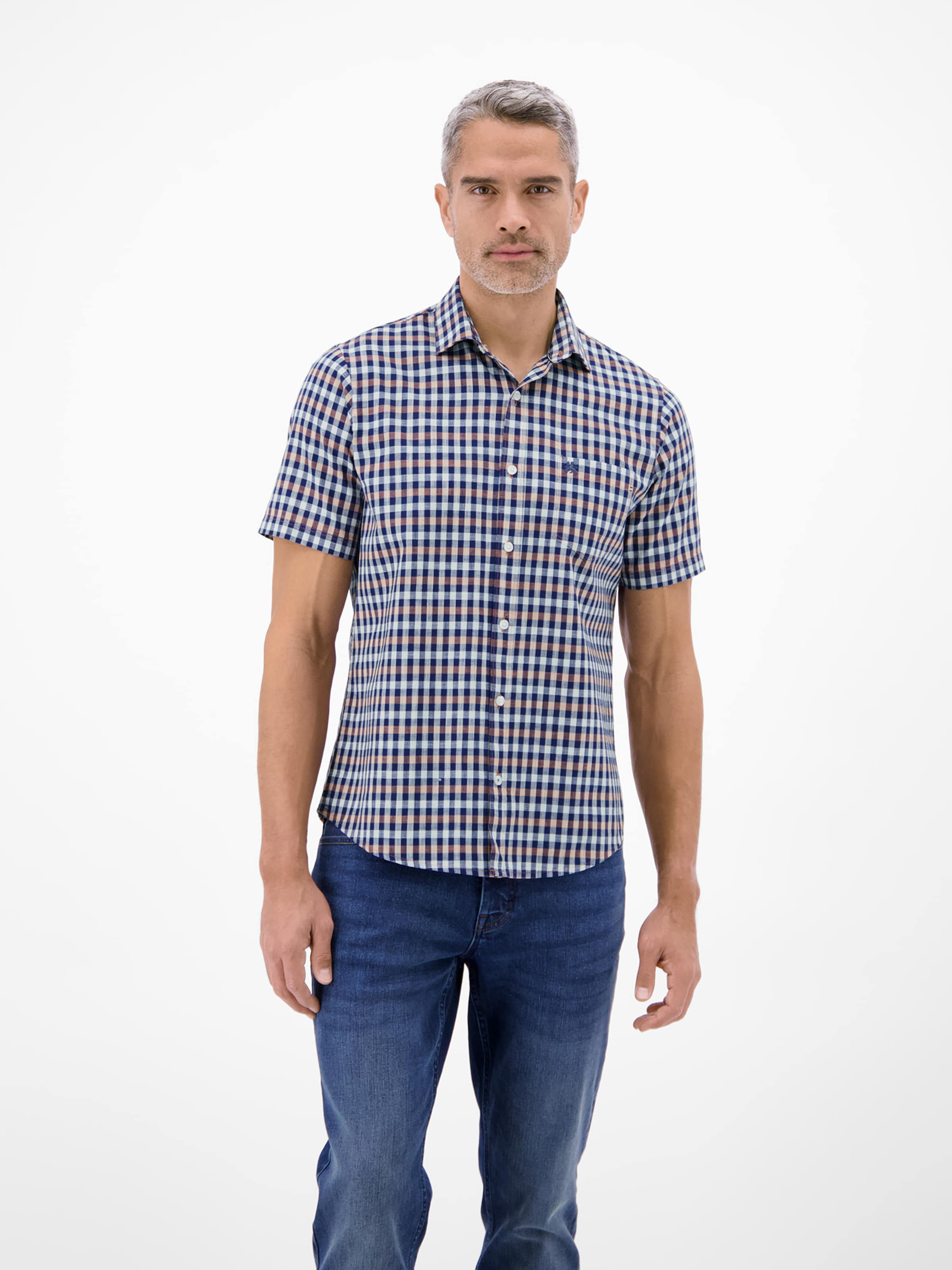 LERROS Regular Fit Halbarmhemd, sportiv und  kariert in Rot: Vorderseite