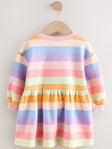 Rochie de la Next pe roz