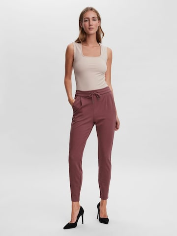 VERO MODA Tapered Bandplooibroek 'VMEva' in Roze