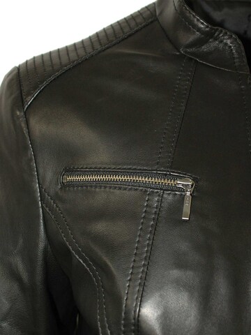 MADDOX Übergangsjacke 'Clari' in Schwarz