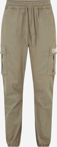 FCBM Tapered Cargo Pants 'Dante' in Green: front