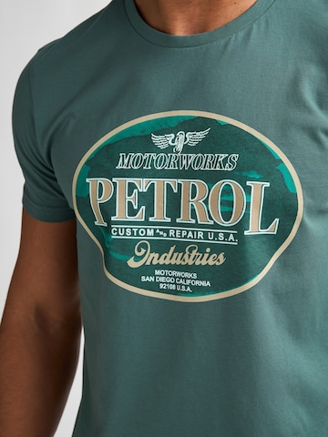 Petrol Industries T-shirt i grön