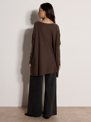 Apricot Soft Touch Oversized Jumper ' ' in Braun