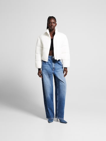 Veste mi-saison Bershka en blanc