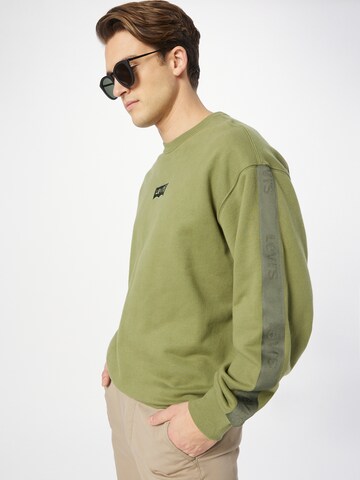 LEVI'S ® Sweatshirt 'Relaxd Graphic Crew' in Groen