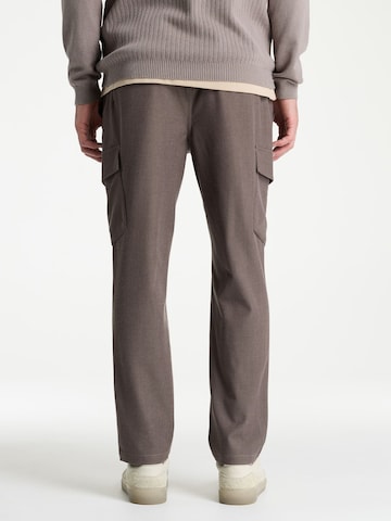Loosefit Pantalon cargo CHASIN' en marron
