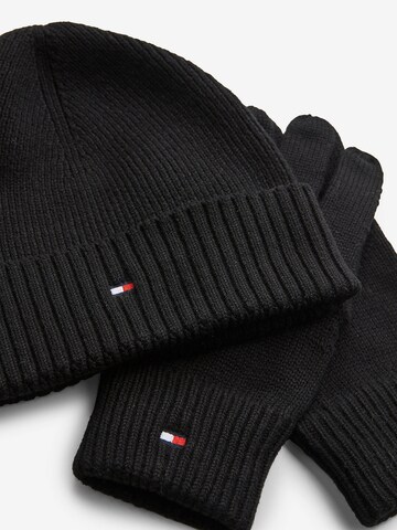 TOMMY HILFIGER Beanie in Black