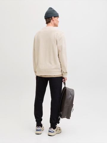 Sweat-shirt 'JJEARCHIVE' JACK & JONES en beige
