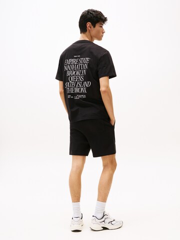 Tommy Jeans Тениска 'BOROUGHS' в черно