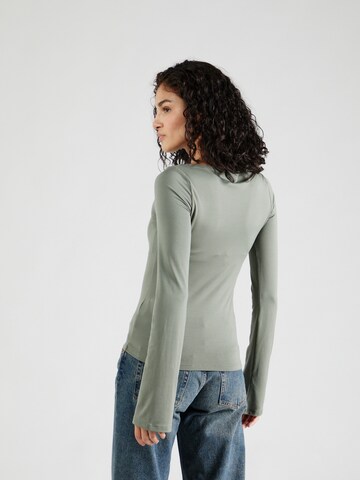 WEEKDAY Shirt 'Annie' in Groen