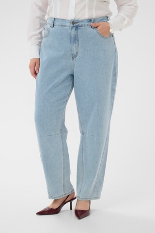 KAFFE CURVE Barrel Jeans 'Ninna' in Blue: front