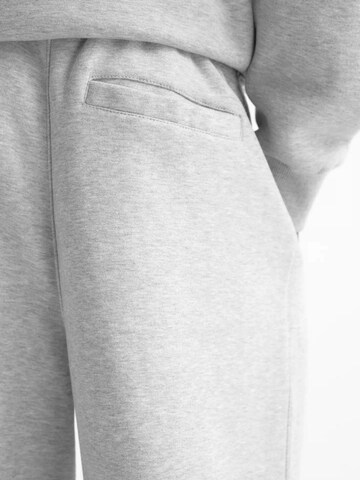 Baggy Pantalon Pull&Bear en gris