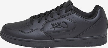 Sneaker bassa di K1X in nero: frontale