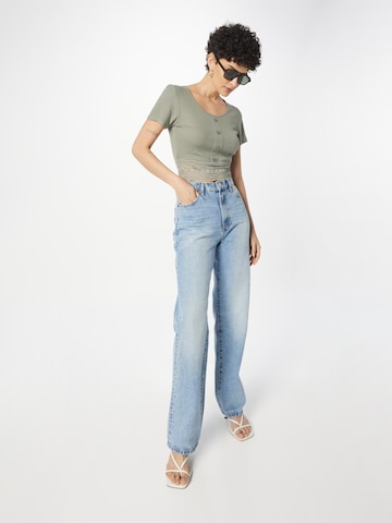 ABOUT YOU Shirt 'Carin' in Green