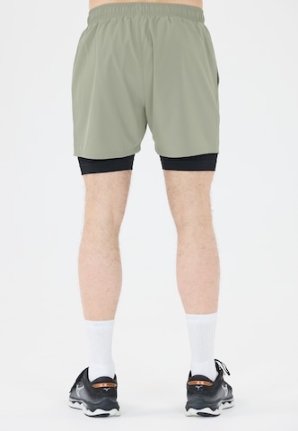 Virtus Regular Shorts 'Zayne' in Grün