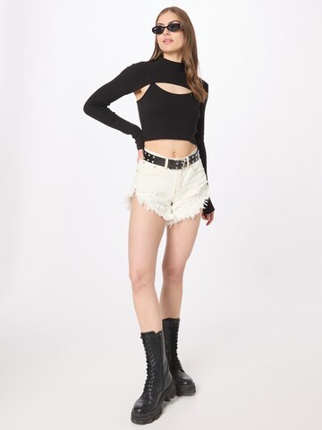 GLAMOROUS Regular Shorts in Weiß