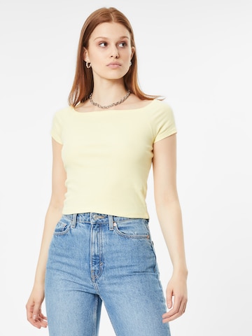 Urban Classics - Camiseta en amarillo: frente