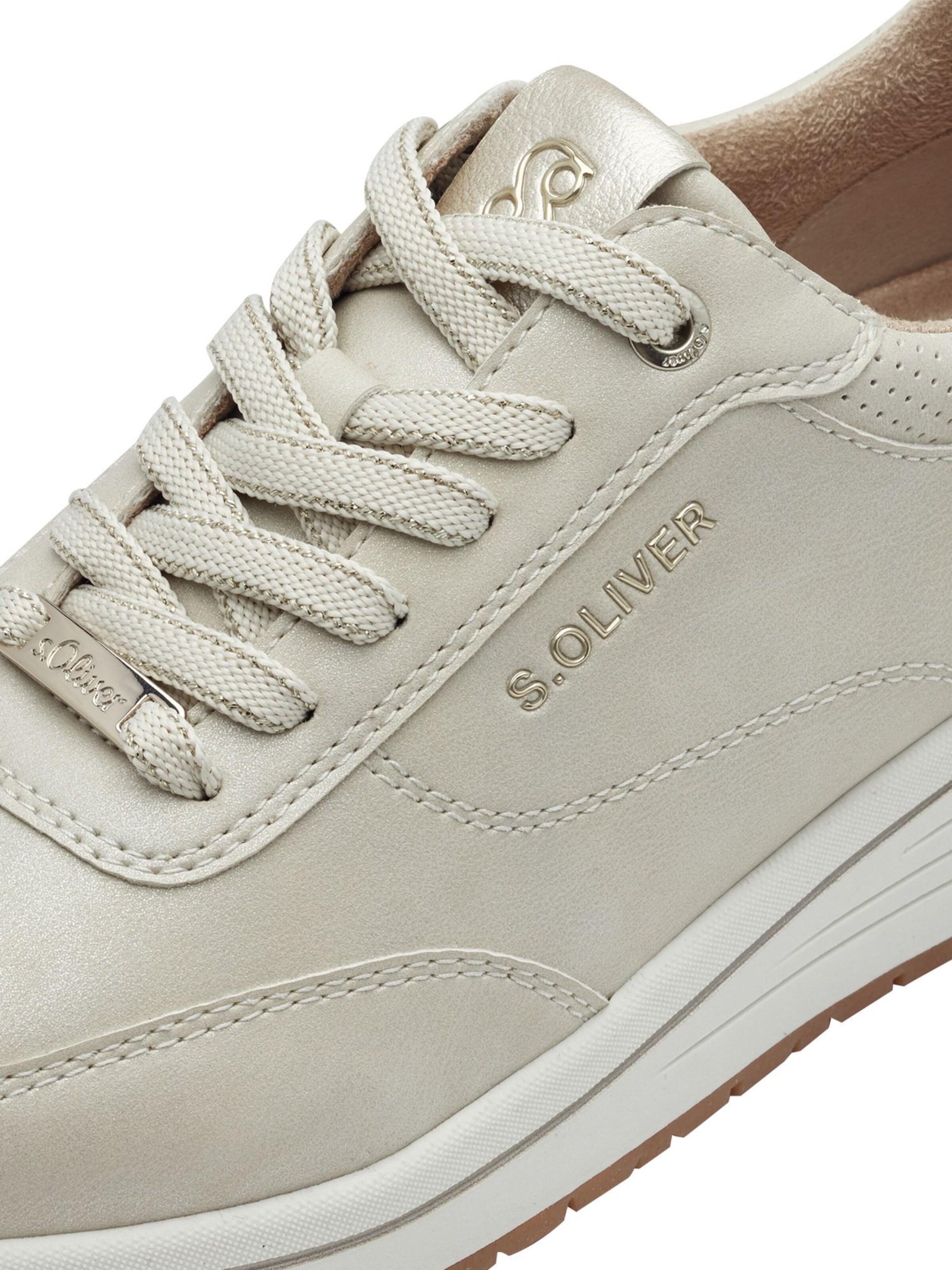 s.Oliver Sneakers in Beige