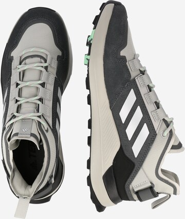 ADIDAS SPORTSWEAR Sneaker 'Hikster Low' in Grau