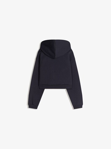 Bershka Collegetakki värissä sininen