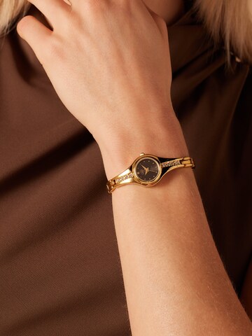 Q&Q Analog watch in Gold