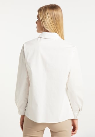 RISA - Blusa en blanco