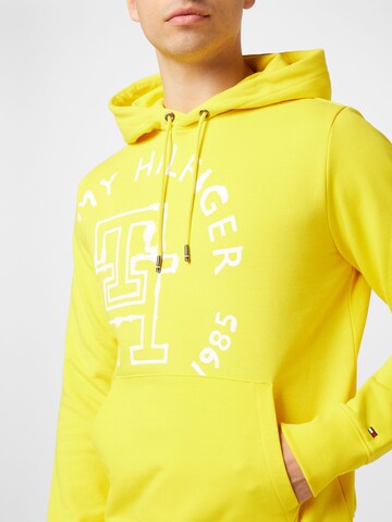 TOMMY HILFIGER Sweatshirt in Yellow