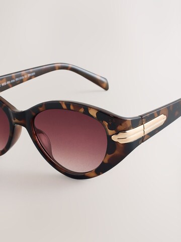 Next Слънчеви очила в кафяво