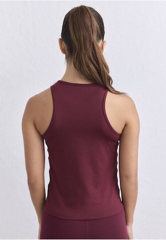 Top sportivo di Aim'n in rosso