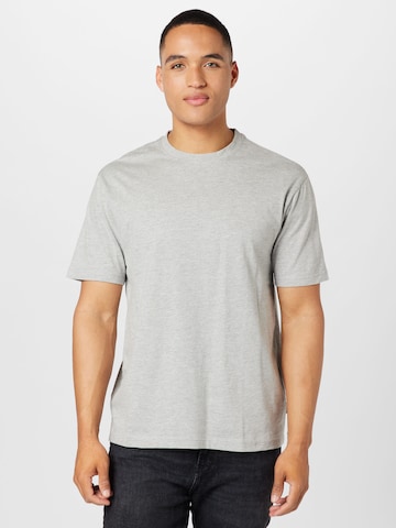 Only & Sons T-shirt 'Fred' i grå: framsida