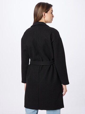 PIECES Between-seasons coat 'Jolene' in Black