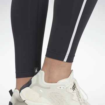 Reebok Skinny Sporthose in Schwarz