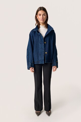 SOAKED IN LUXURY Between-season jacket 'Jannine' in Blue