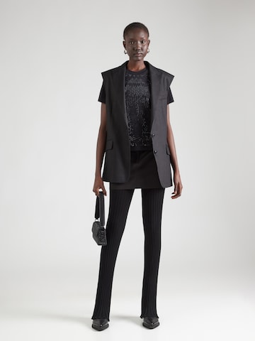 Tricou 'ANNA' de la GUESS by Marciano pe negru