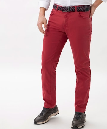 BRAX Regular Jeans 'Cooper' in Rood: voorkant