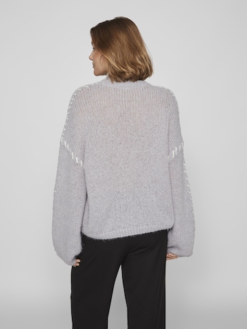 VILA Sweater in Grey