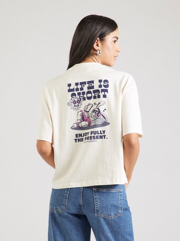 Kaotiko Shirts 'LIFE IS SHORT' i hvid: forside