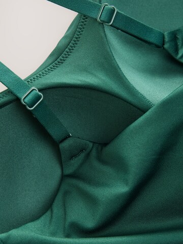 Top 'Cami' de la Next pe verde