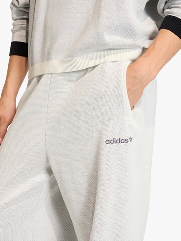 Regular Pantalon de sport ADIDAS en blanc