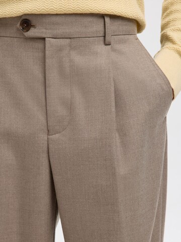 SELECTED Regular Trousers in Brown