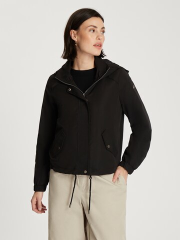 CROSS JEANS Between-Season Jacket in Black: front