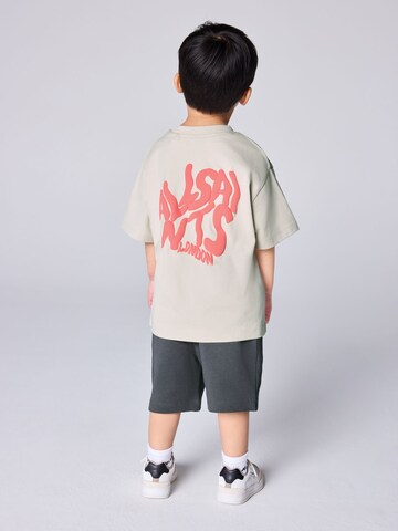 smALLSAINTS Set in Grau