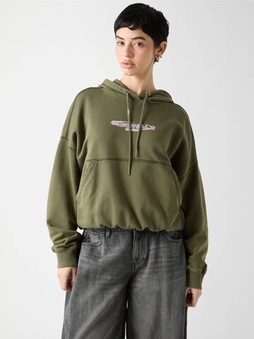 GUESS Sweatshirt in Green: front