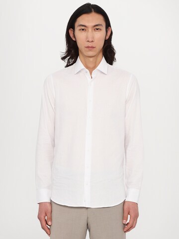 Coupe regular Chemise Michael Kors en blanc : devant