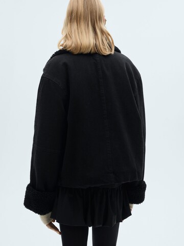 Veste mi-saison 'Eme' MANGO en noir