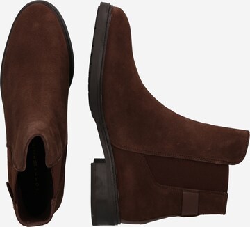 TOMMY HILFIGER Chelsea boots in Bruin